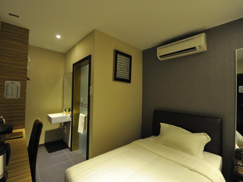 Milano Hotel Kluang Exteriör bild